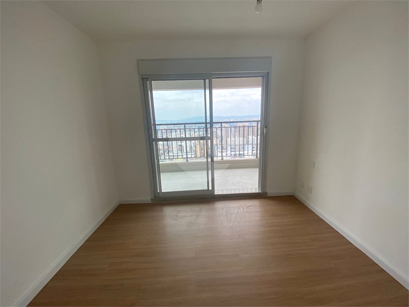 Apartamento com 3 quartos e varanda gourmet próximo do metrô