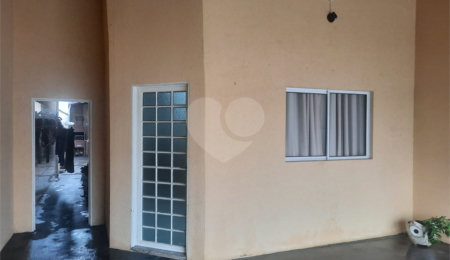 Casa à venda com 2 quartos em Jardim Medeiros, São Carlos, SP