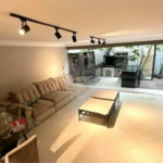 Casa com 400m², 4 dormitórios, sendo 3 suítes, 5 vagas de garagem, à venda na Vila Prudente.