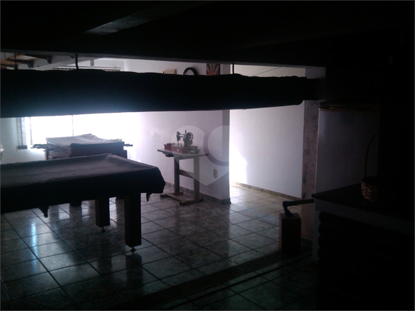 Sobrado com salão comercial na Sallum.