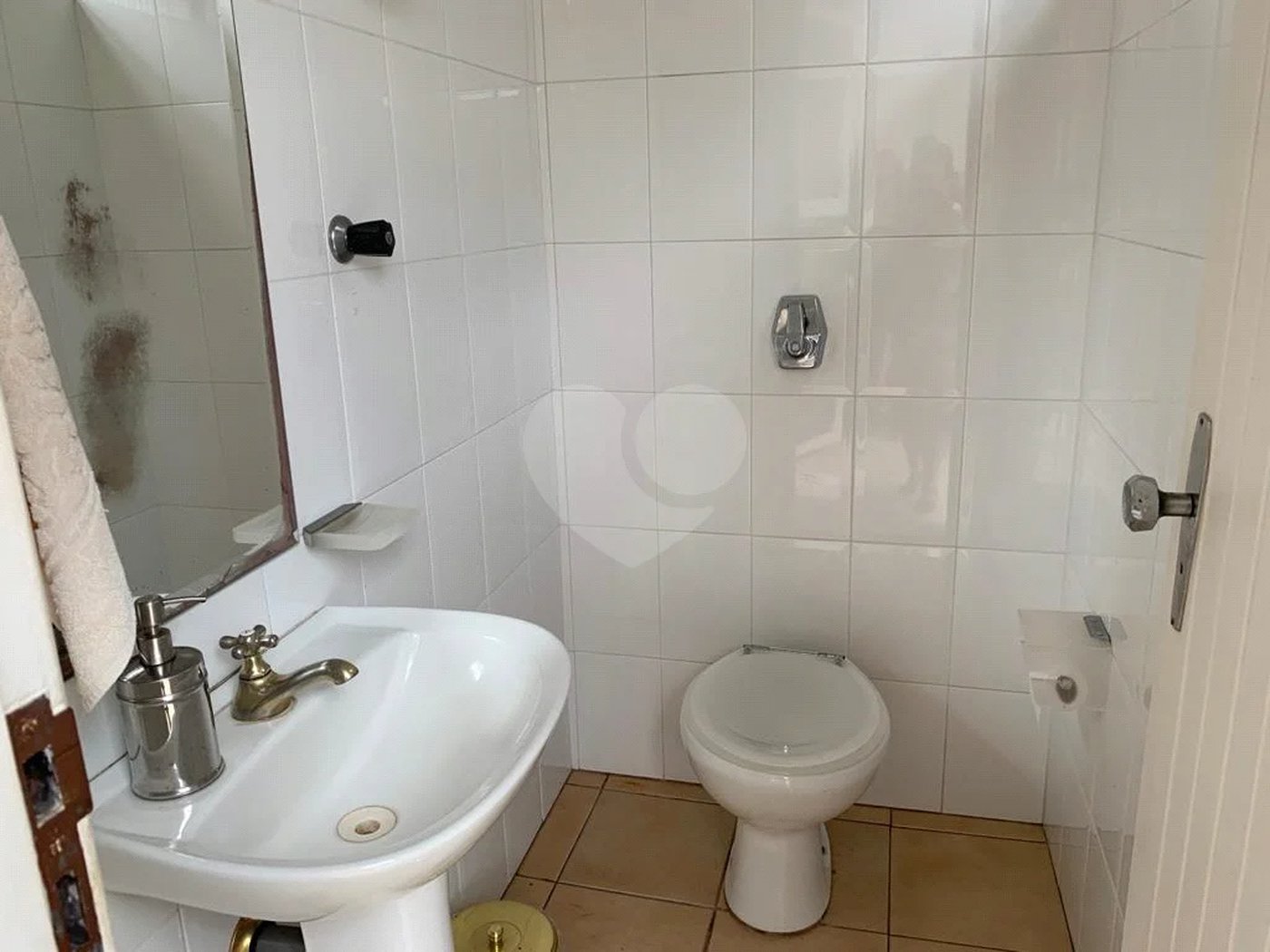 Excelente sobrado com piscina e churrasqueira