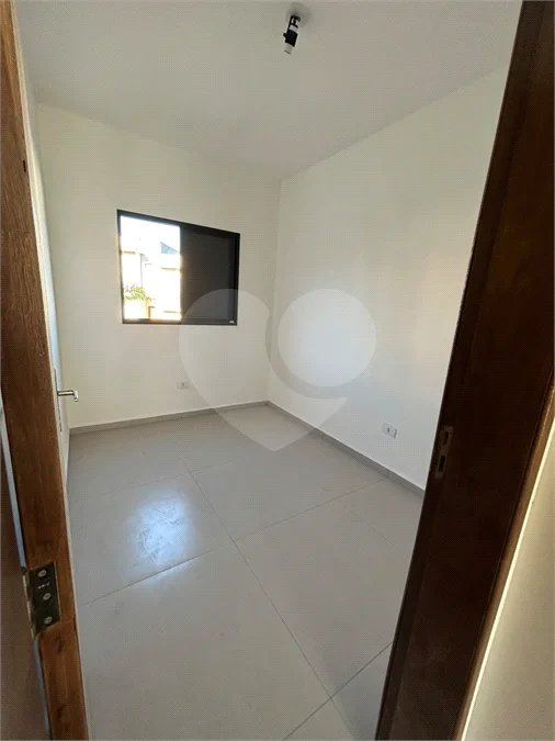 Casa à venda com 3 quartos, sendo 1 suíte, no condomínio Marselha VI, São Roque - SP