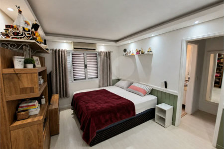 Casa à venda no Condomínio Estância Marambaia, Vinhedo | 3 suítes, piscina e terreno de 810 m²
