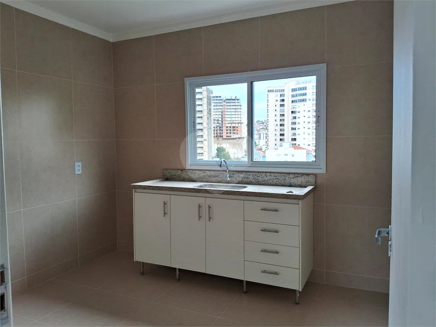 Apartamento à venda com excelente localização - 3 quartos sendo 1 suíte - 1 vaga