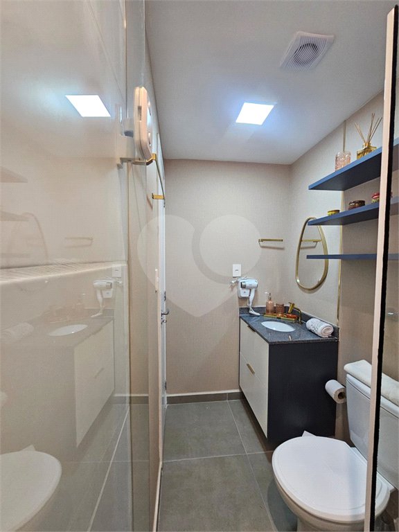 Apartamento Mobiliado a Venda no Campo Belo