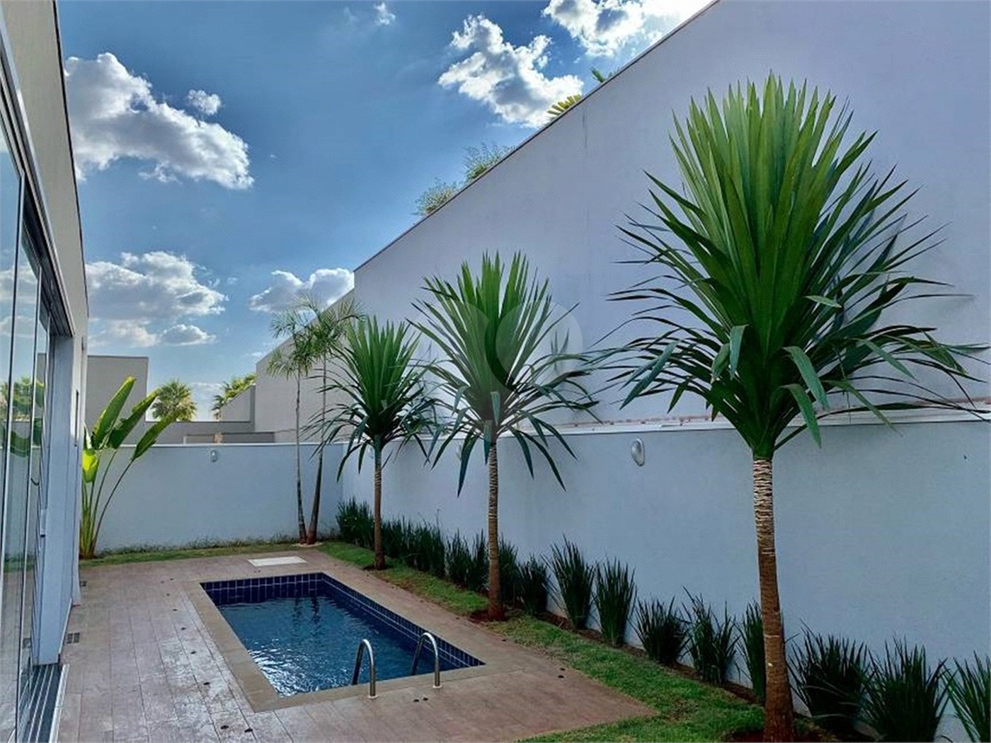 Casa térrea no Condomínio Alphaville Ribeirão III