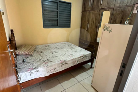 Casa à venda de 02 dormitórios, em São Carlos