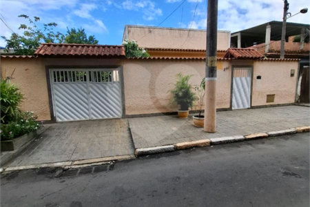 EXCELENTE CASA LINEAR LOCALIZADA EM CAMPO GRANDE, PRÓXIMO AO PARK SHOPPING.