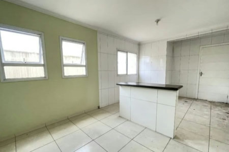 Casa à venda com 3 quartos, sendo 1 suíte, em Jardim Ester, São Paulo - SP