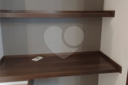 Apartamento no Edificio Jatiúca á venda.