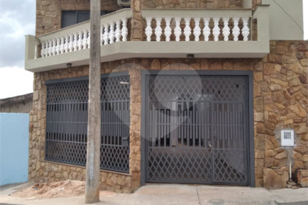 Sobrado 3 quartos 1 suíte