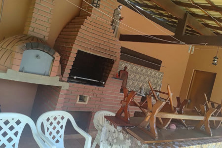 Casa à venda com 3 quartos, sendo 2 suítes, no condomínio Cafezal VI, Itupeva - SP