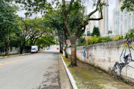Terreno em Campo Belo