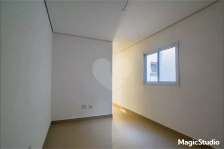 Apartamento com 2 dormitórios , sendo 1 suíte , 1 vaga , á venda na Vila Humaitá em Santo André.