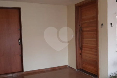 Casa espaçosa com 3 quartos e suíte em excelente bairro residencial!