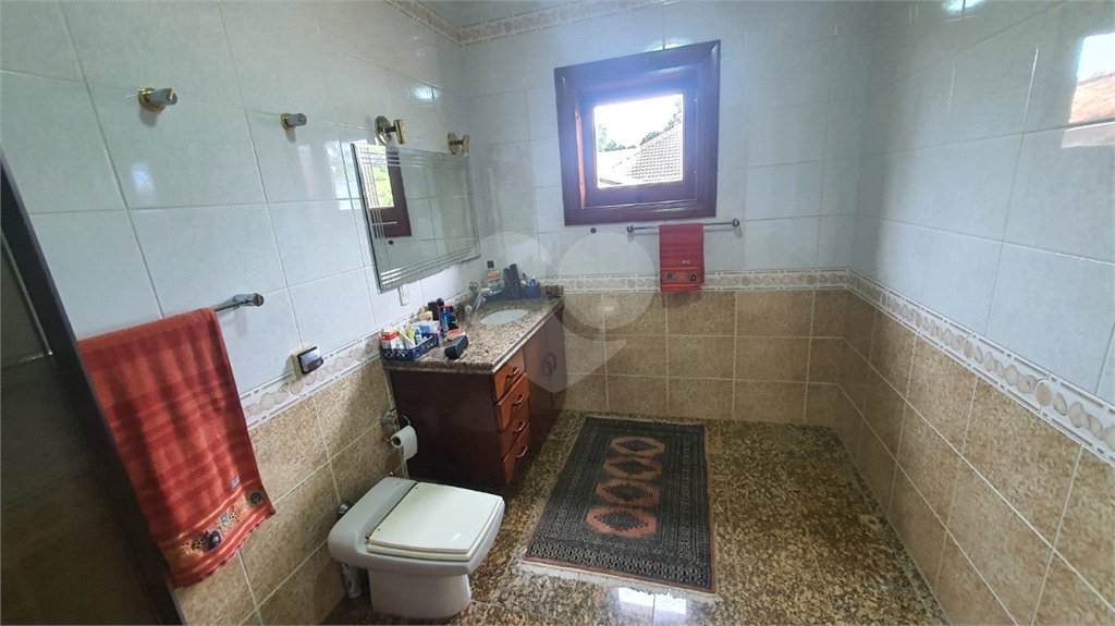 Casa à venda com 4 quartos, sendo 3 suítes, em Interlagos, São Paulo, SP
