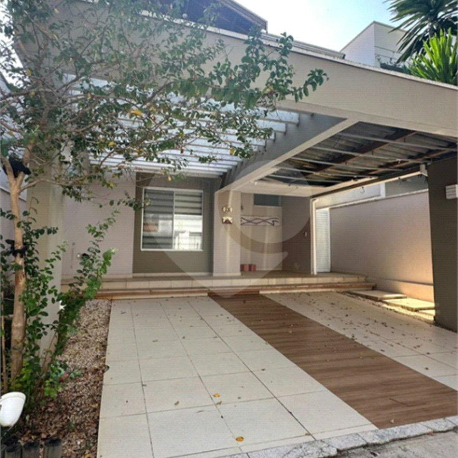 Indaiatuba- Villagio de Itaici- Venda - terreno 150,00 ms - construida 144, 15 ms - 3 dorms, 1 suite, sala, cozinha, wc - R$ 999.900,00 -Área de lazer conta com: Salão de festas - Piscina - Clube - Playground - Academia completamento bancário. Imóvel locado em setembro 2024, venda para investidor,