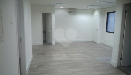 Conjunto comercial na Vila Olimpia