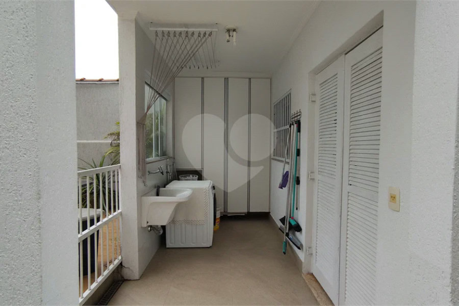 Casa à venda com 2 quartos, sendo 1 suíte, em São Lourenço, Bertioga, SP
