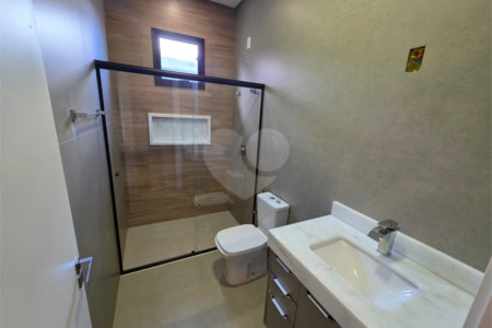 Casa térrea 3 dormitórios 1 suíte Residencial Villeneuve.