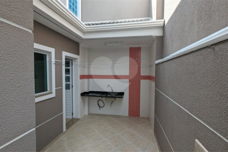 Sobrado Novo à Venda em Mirandópolis | 332 m² | 4 Dormitórios Suítes | 6 Vagas de Garagem