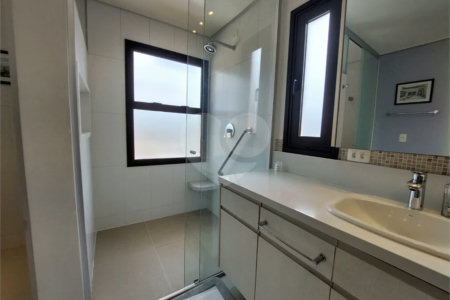 Elegância e conforto na melhor localização da City América!