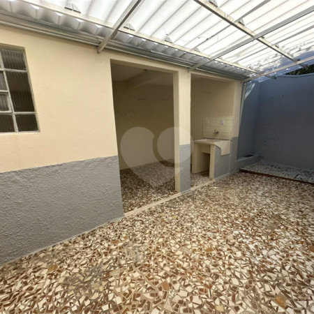 Charme e Sossego na Vila Pereira Cerca: Casa Arejada Próxima à Paula Ferreira