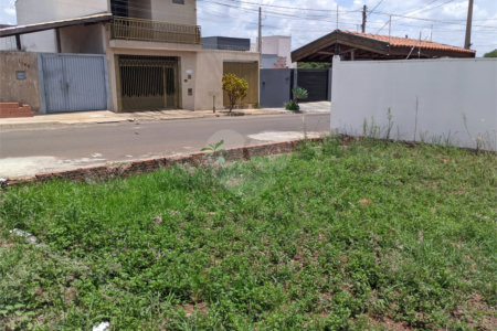 Terreno no Jardim Embare
