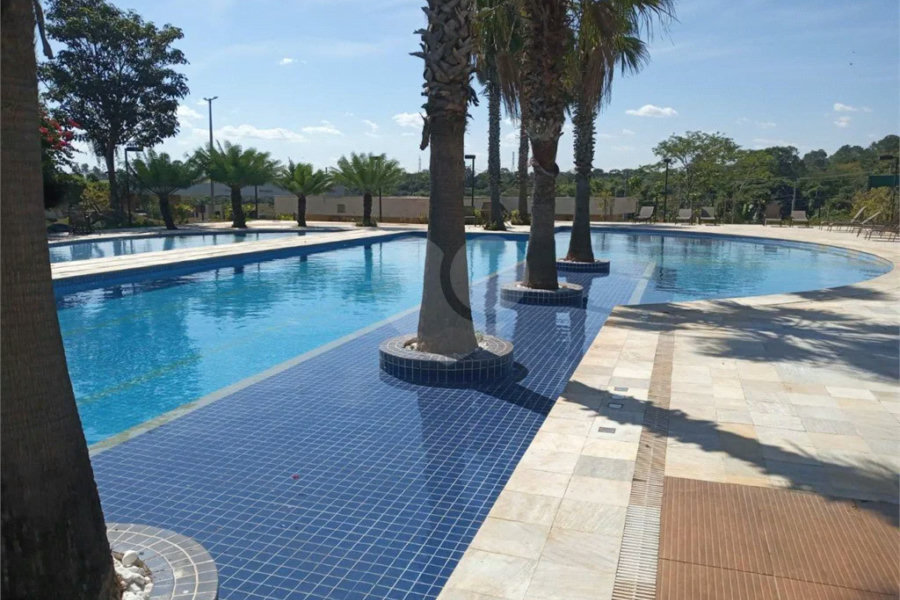 Terreno no Cyrela, plano e próximo do clube.