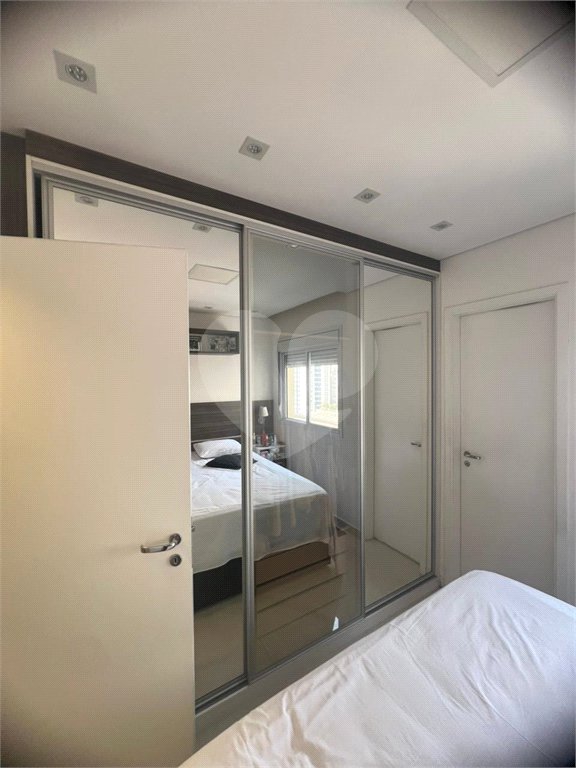 Apartamento. 78 m2, 3 dorm., uma suíte, lavabo, banheito, duas vagas, deposito no sub, varanda gormet.Aceita e estuda Permuta.