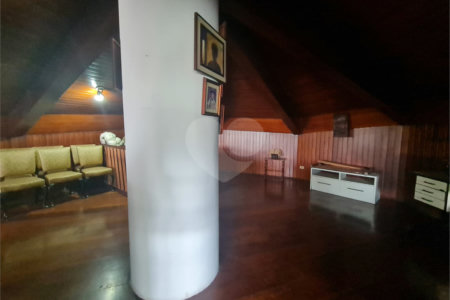 Casa à venda com 3 quartos, sendo 1 suíte, em Interlagos, São Paulo, SP