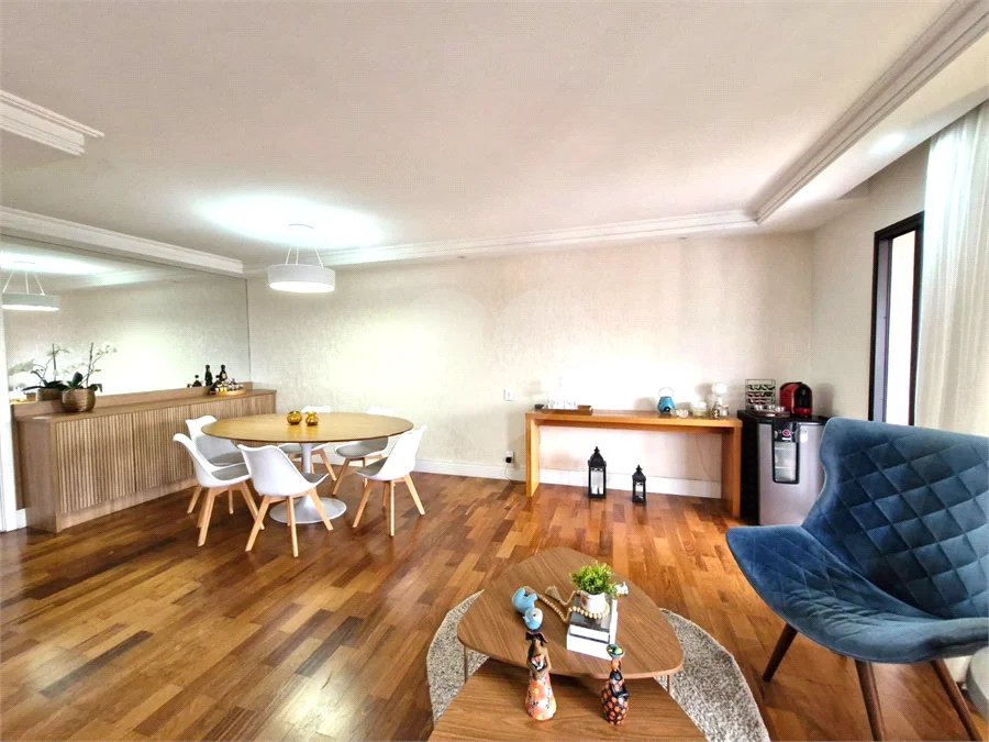 Apartamento a venda com 3 quartos no Alto da Boa Vista