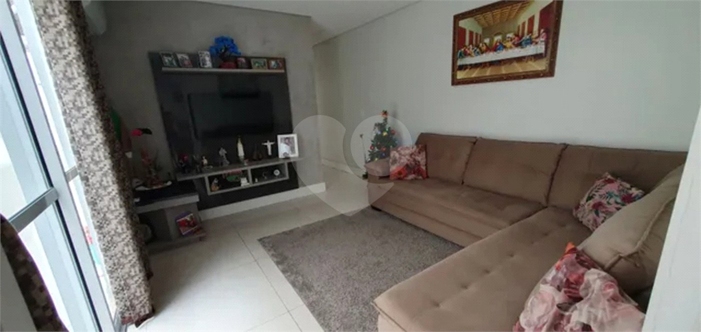 CASA A VENDA, 98M², 3 DORMITORIOS,2 BANHEIROS, 2 VAGAS GARAGEM, BAIRRO NOVO HORIZONTE SÃO JOSÉ DOS C