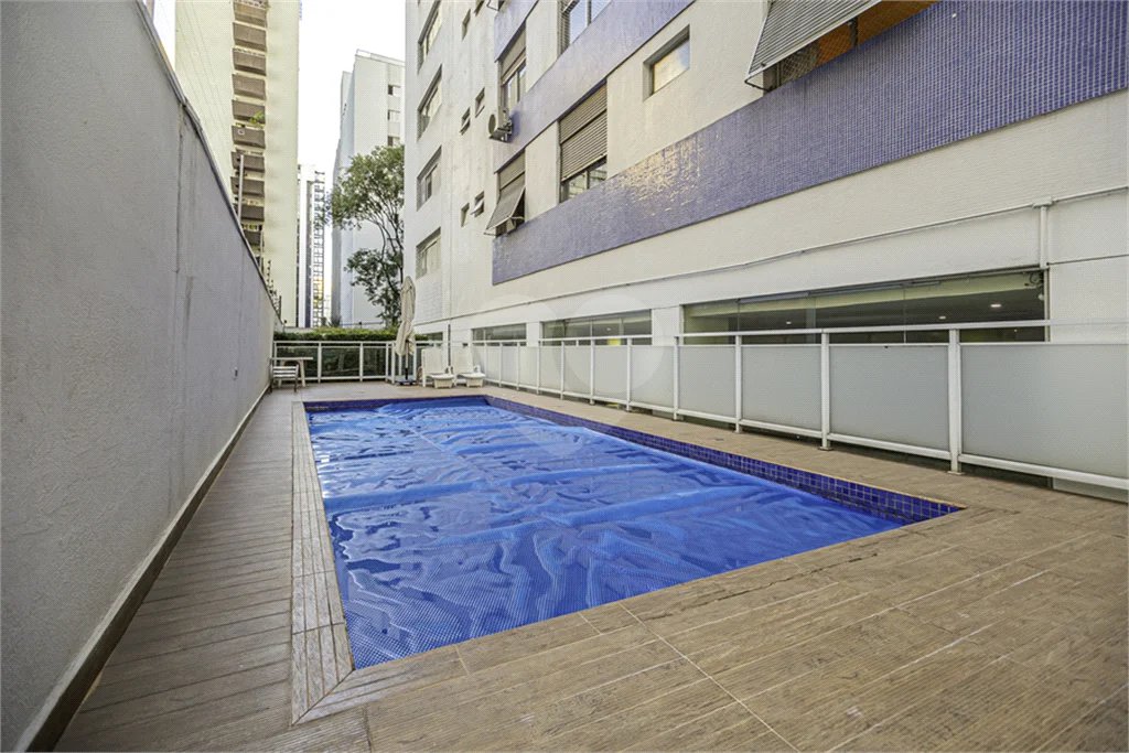 Apartamento á venda em Higienópolis com 212m² 3 dormitórios 1 suíte 2 vagas