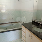 Casa térrea com edícula, com 4 dormitórios à venda no Condomínio Residencial Parque Taquaral em Piracicaba/SP.