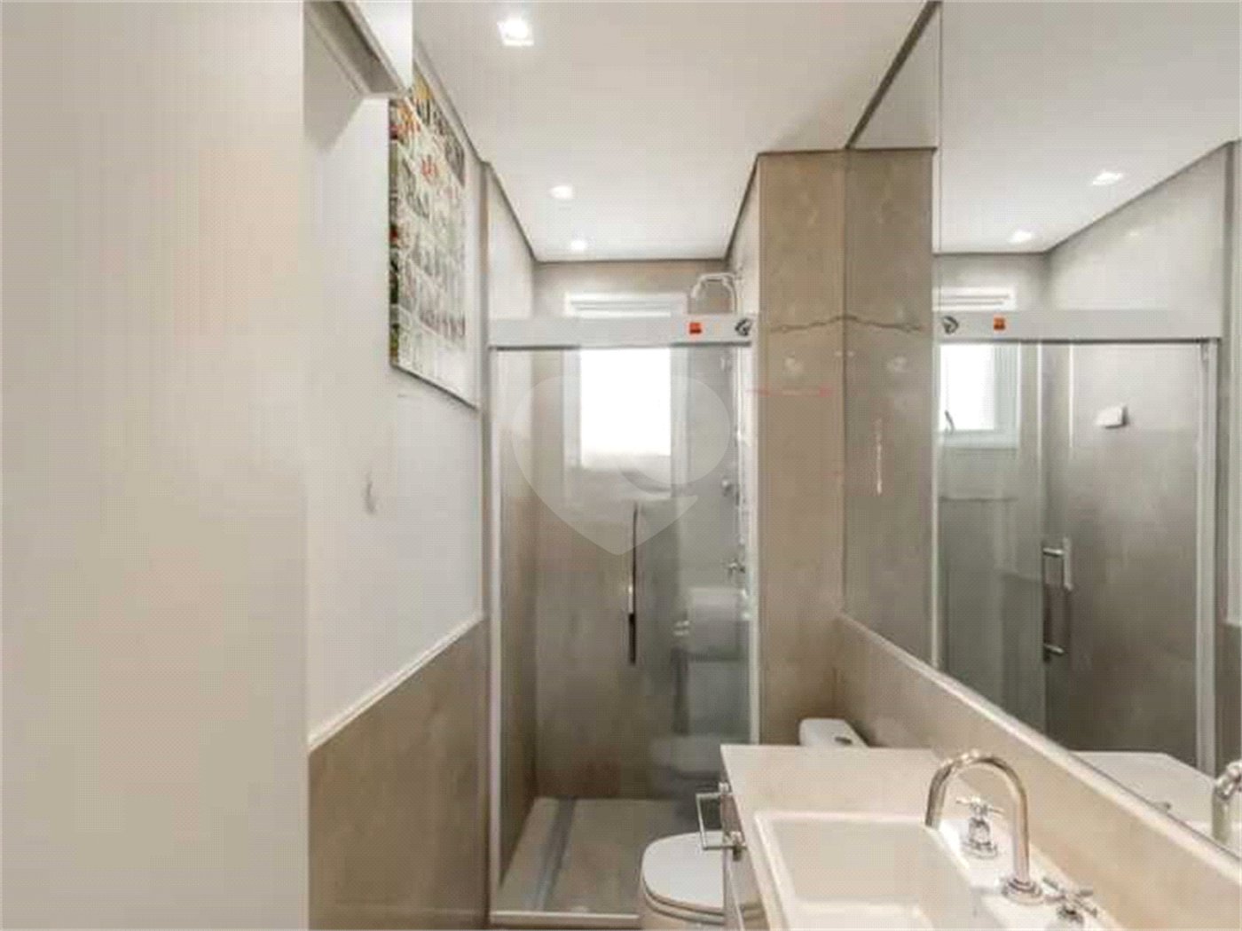 Apartamento de 306m² na melhor região de Moema, 3 suítes, 5 vagas, varanda gourmet, depósito, fora de rota