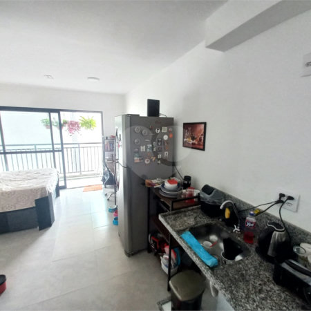 VENDO STUDIO FINAMENTE MOBILIADO