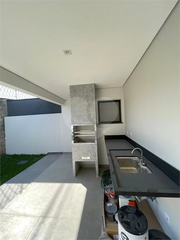Casa à venda com 3 quartos, sendo 1 suíte,  em Portal do Bosque, Louveira, SP