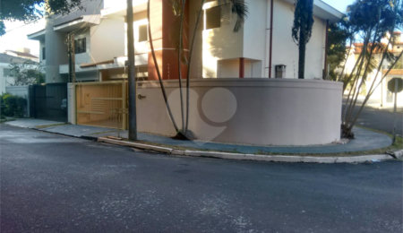 Sobrado à venda com 3 quartos, sendo 1 suíte,  em Jardim Nova Santa Paula, São Carlos, SP