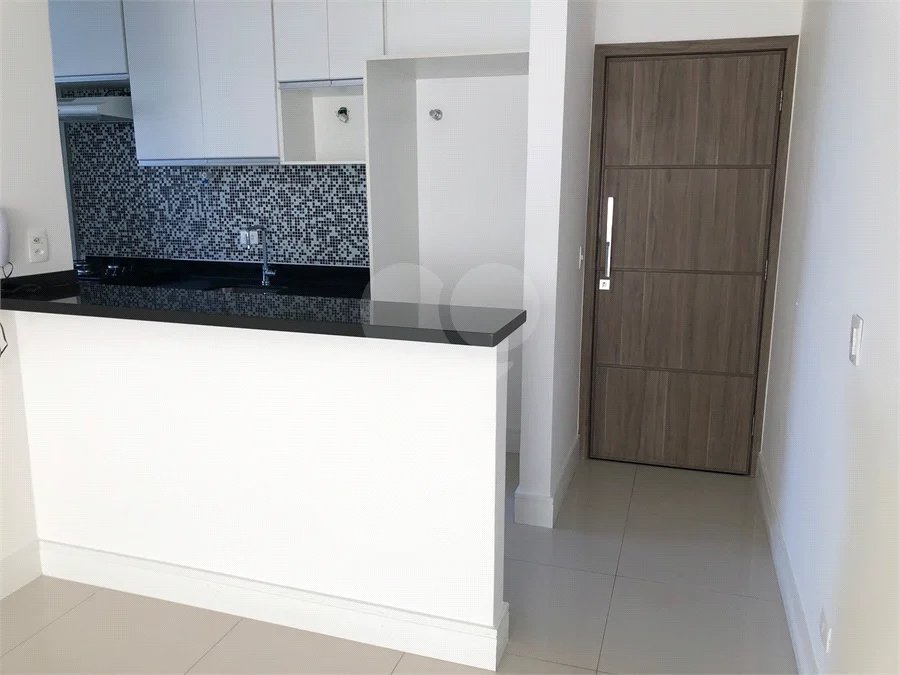 Lindo Apartamento com Varanda integrada