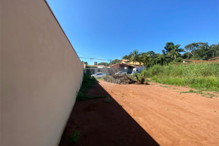 Terreno à venda no Residencial Samambaia com 250m²
