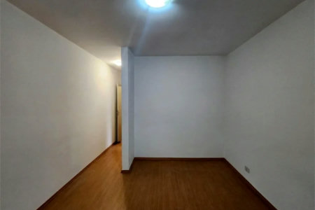 Casa à venda com 3 quartos, sendo 1 suíte,  em Jardim Celeste, São Paulo, SP