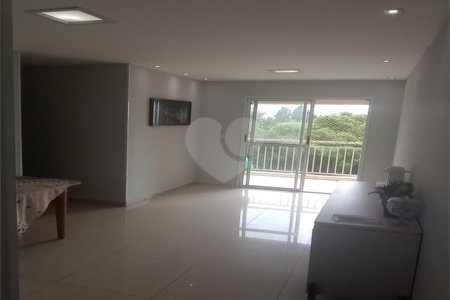 Apartamento à Venda – Condomínio Vila Verde Sabará 3 dormitórios 1 suíte.