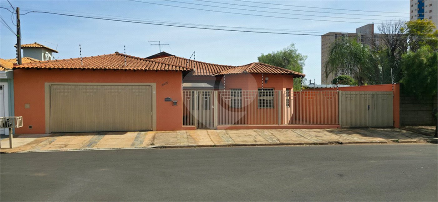 Casa à venda no Parque Fehr de 500m²