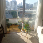 Prédio com portaria 24 horas, e lazer. Apartamento com 3 dormitórios, uma suíte, 2 vagas de garagem