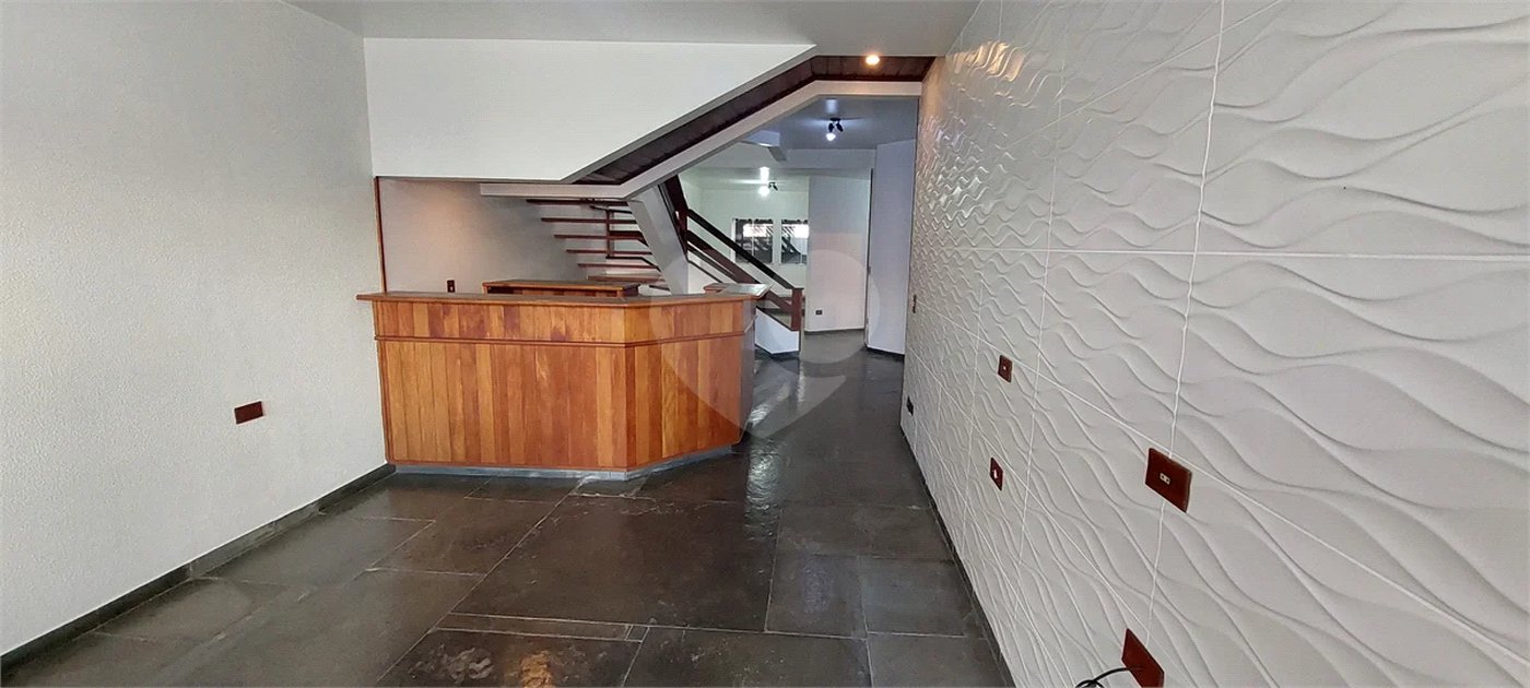 SOBRADO COM DESIGN EXCLUSIVO E LAZER COMPLETO 3 DORMITÓRIOS SENDO 1 SUÍTE