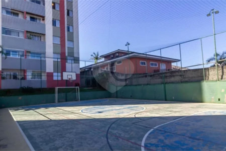Apartamento com 49m², 2 quartos, 1 garagem, à venda em Itaquera