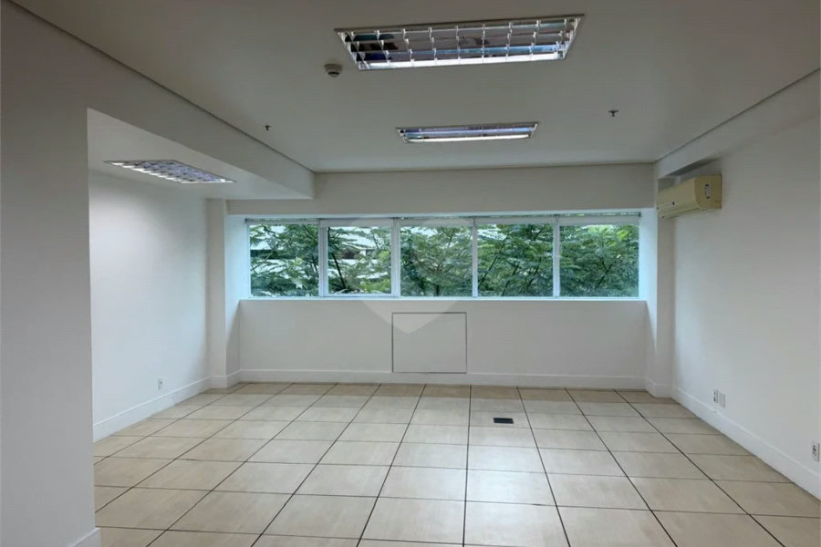 Sala à venda em Jardim Vazani, São Paulo, SP