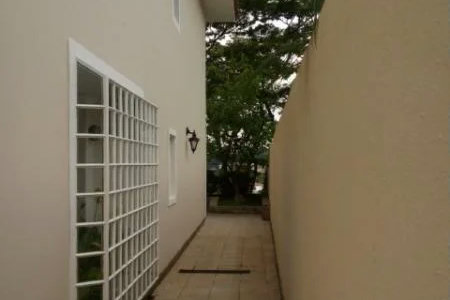 Casa à venda com 4 quartos, sendo 3 suítes, em Jardim Leonor, São Paulo, SP