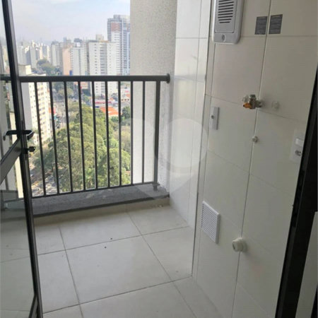 Lindo apartamento em excelente localização no Alto da Mooca, com 83m² com 3 dorms, sendo 1 suite, banheiro,lavabo,varanda gourmet, Aceita e estuda Permuta.